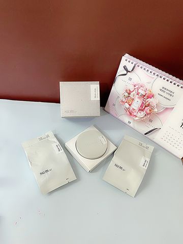 Phấn nước chống nắng Sum37 Skin-stay Soft Glow Cushion Set 1+2