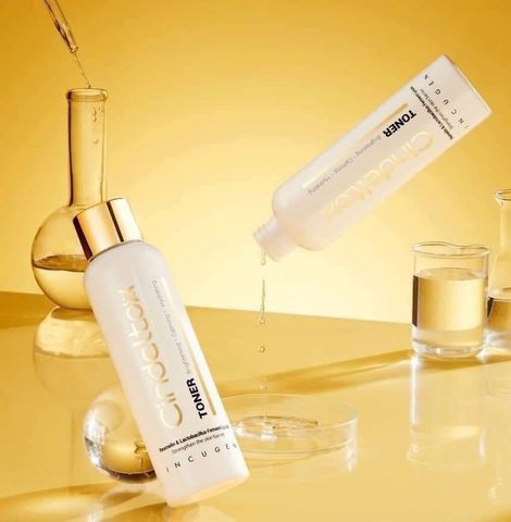 Nước hoa hồng men vi sinh dưỡng trắng da Cindeltox Revital Toner 200ml