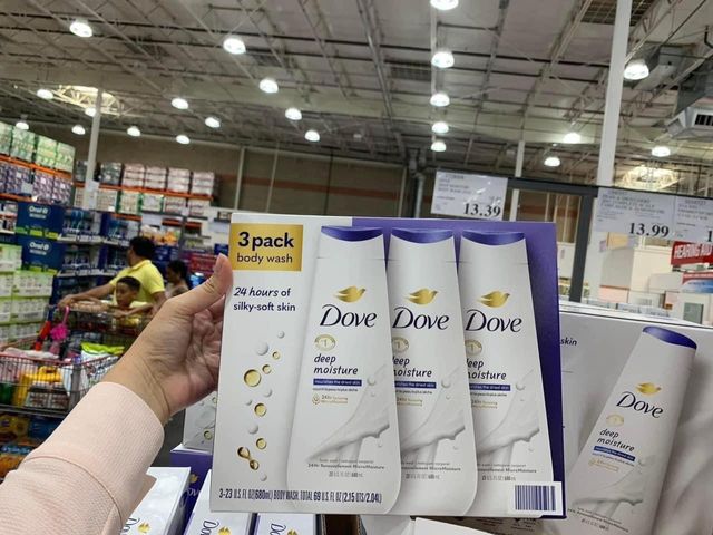 Sữa Tắm Dove Deep Moisture 680ml - Dưỡng Ẩm Sâu, Không Chứa Sulfat, Làm Sạch Dịu Nhẹ Cho Da Khô, Giúp Da Mềm Mại Khỏe Đẹp 24 Giờ