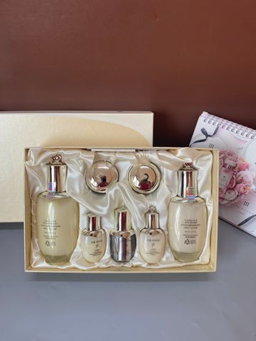 Set Dưỡng Da Whoo Tái Sinh Hoa Hiên - Bộ 7 Sản Phẩm Chăm Sóc Da Mặt Cao Cấp - Dưỡng Trắng, Chống Lão Hoá, Làn Da Mịn Màng
