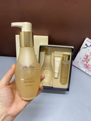 Set Sữa Rửa Mặt Ohui The First Chất Lượng Cao - Chứa Tinh Chất Vàng, Chống Oxy Hóa, Làm Sạch, Giúp Da Mịn Màng, Tươi Trẻ
