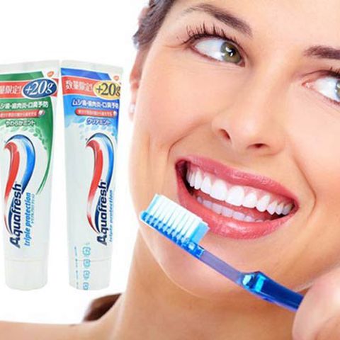 Kem Đánh Răng Aquafresh Nhật Bản 140g Đủ Màu