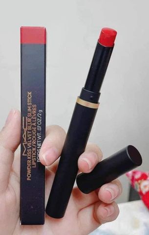 Son môi đỏ Ruby 889 Kiss Velvet Blur Slim Mac - Son dưỡng ẩm mịn màng, màu sắc rực rỡ, thiết kế nhỏ gọn tiện lợi, 2gr Mỹ