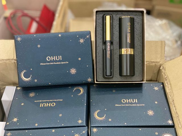 Set kem nền dạng thỏi Ohui Ultimate Cover Foundation tặng bút mắt