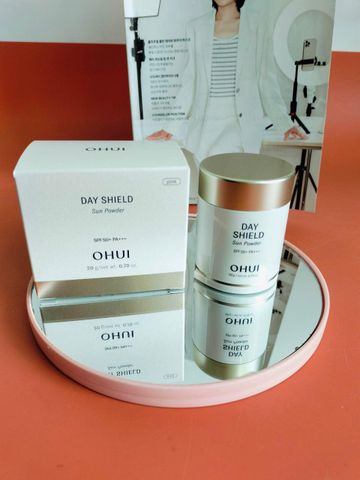 Phấn Phủ Chống Nắng OHUI Day Shield Sun Powder SPF50+/PA+++ 20g - Dưỡng Trắng, Kiềm Dầu, Bảo Vệ Da Toàn Diện