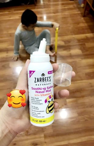 Xịt Rửa Mũi Zarbee's Soothing Saline Nasal Mist 88ml - Giải Pháp Giảm Nghẹt Mũi Cho Bé, Chiết Xuất Nha Đam & Vitamin C