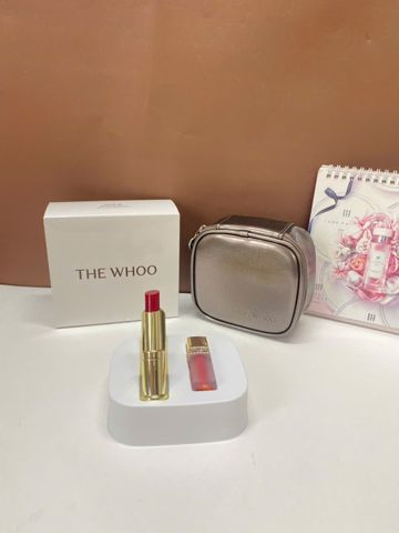 Bộ Son Dưỡng Chống Nắng Whoo Glow Lip Balm Phiên Bản Giới Hạn + Tặng Ví Da & Son Kem Lì - Son Môi SPF10 Tự Nhiên, Sáng Màu