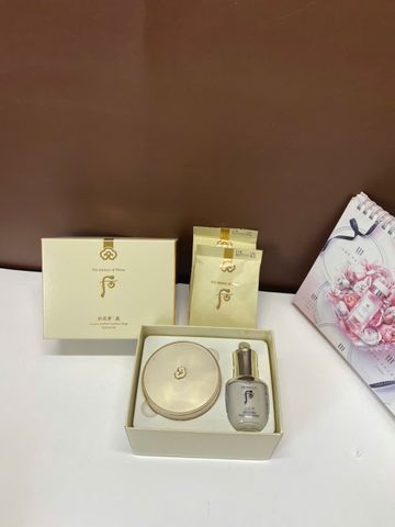 Bộ Phấn Nước Chống Nắng Whoo Gongjinhyang Luxury Golden Cushion Glow
