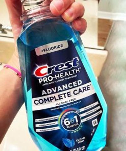 Nước Súc Miệng Crest Pro Health Advanced 1 Lít - Cung Cấp Hơi Thở Tươi Mát, Bảo Vệ Răng Khỏe Mạnh và Trắng Sáng