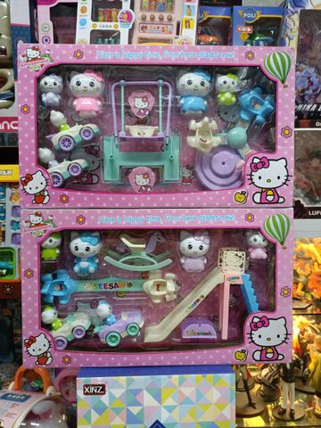 Đồ Chơi Nhà Búp Bê Khu Vui Chơi Mèo Hello Kitty 99602-3 - Bộ Đồ Chơi Giải Trí Với Cầu Trượt Và Xích Đu, Quà Tặng Dễ Thương Cho Trẻ Em