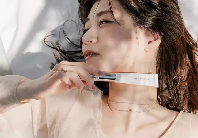 Kem Dưỡng Vùng Mắt Lureaqu 15g - Tích Hợp Máy Massage, Cải Thiện Nếp Nhăn, Giúp Mắt Sáng Tươi Trẻ, Chống Lão Hóa
