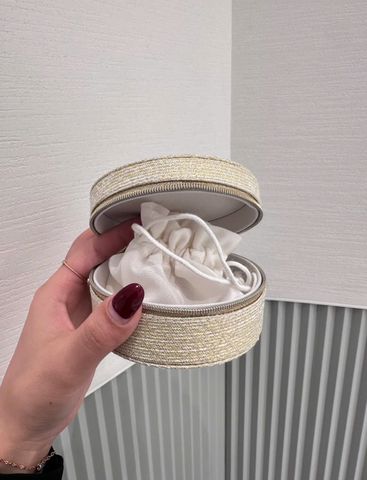 Túi Đựng Trang Sức Dior Nữ Sang Trọng - Phụ Kiện Fullbox Với Khóa Kim Loại Chắc Chắn, Thiết Kế Hộp Tròn Độc Đáo