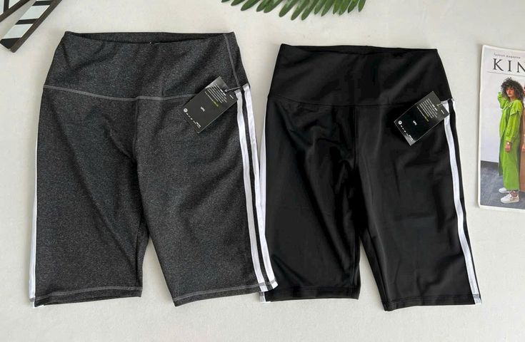 Quần Lỡ Nữ Thể Thao 2 Sọc Trắng - Chất Liệu Co Giãn Đẹp, Phù Hợp Tập Gym, Yoga, Chạy Bộ, Dễ Phối Đồ
