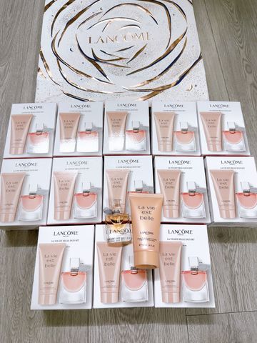 Set Nước Hoa Nữ Lancome La Vie Est Belle EDP 4ml + Sữa Dưỡng Thể 50ml - Hương thơm nữ tính quyến rũ