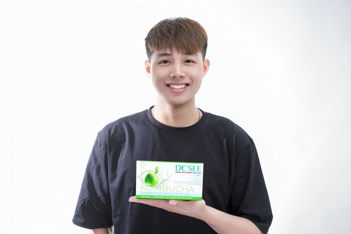 Khăn Tẩy Trang Rửa Mặt 2 Trong 1 DÉ SEE - Sạch Nhẹ Dịu, Cấp Ẩm Cho Mọi Loại Da - Tiện Lợi Khi Du Lịch và Sử Dụng Hàng Ngày