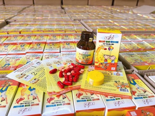 Viên Tăng Cân Vitamin TP Chính Hãng 100 Viên - Hỗ Trợ Ăn Ngủ Ngon, Tăng Cân và Sức Đề Kháng Cho Trẻ Em và Người Lớn