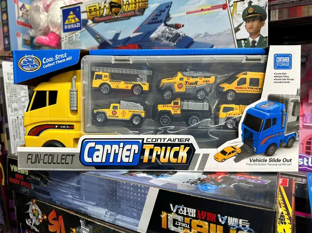 Xe Tải Lớn Chở 6 Xe Nhỏ - Đồ Chơi Trẻ Em Có Đường Trượt, Giao Màu Ngẫu Nhiên - Container Carrier Truck 818