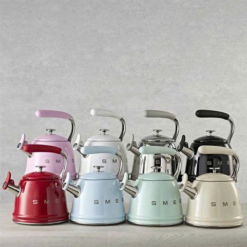 Ấm Đun Nước Bếp Từ Smeg 2,3L - Thiết Kế Hoài Cổ, Tính Năng Thông Minh, Dùng Cho Bếp Gas, Điện, Gốm - Phong Cách Sang Trọng