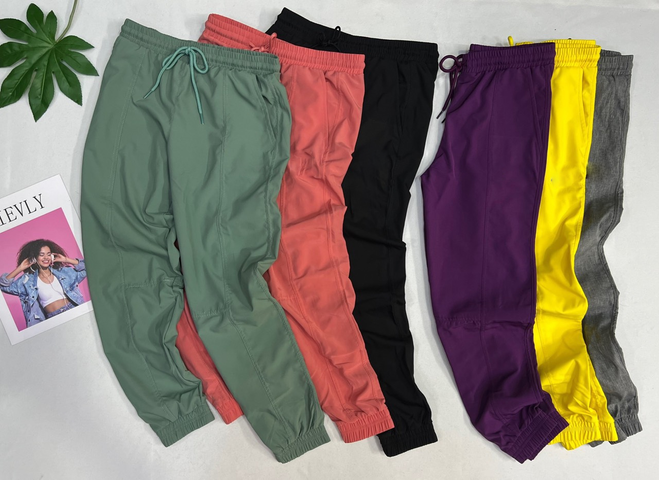Quần Jogger Nữ Chất Vải Gió Dù - Phong Cách Thể Thao Street Wear, Thoải Mái, Nhiều Màu Sắc, Dễ Phối Đồ, Thích Hợp Đi Chơi và Tập Thể Dục
