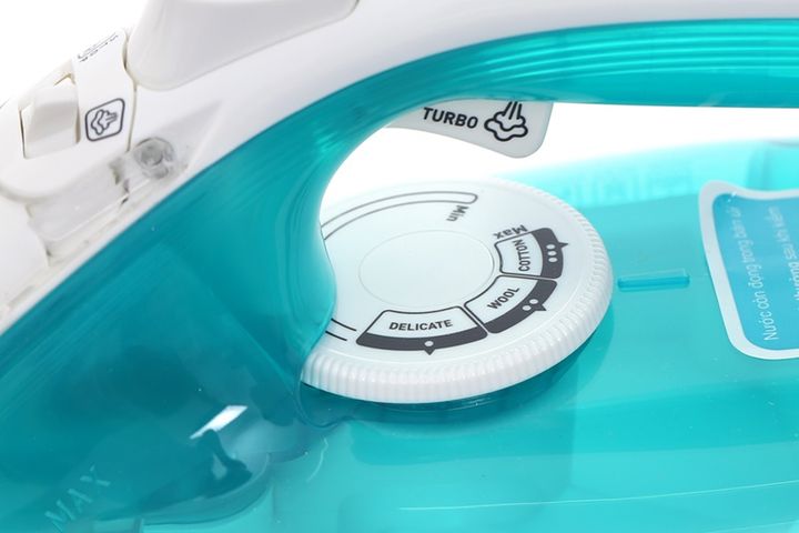 Bàn Ủi Hơi Nước Tefal FV3910 2200W - Thiết Kế Nhỏ Gọn, Chống Dính, Dung Tích 270ml, Giúp Làm Thẳng Quần Áo Dễ Dàng, Tiện Lợi