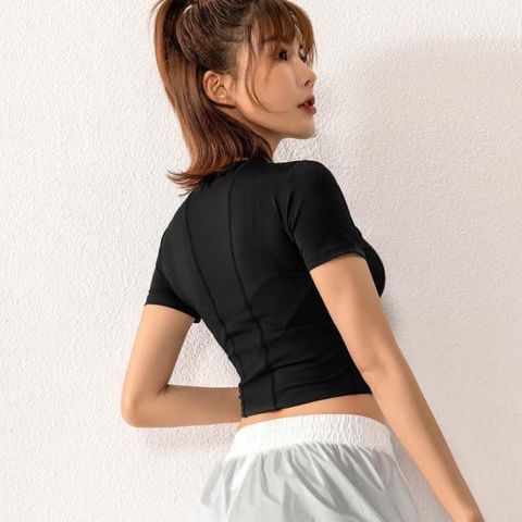 Áo Thun Croptop Nữ Tập Gym, Yoga, Zumba - Vải Polyester Cao Cấp Mịn, Form Body - Thời Trang Năng Động, Mặc Đi Chơi, Tặng Kèm Mút Độn Ngực
