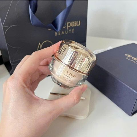[Mini 3ml] Kem Nền Clé de Peau The Foundation Tông O10 (Trắng Tự Nhiên)