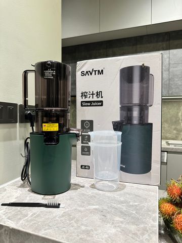 Máy Ép Chậm Nguyên Quả SAVTM JE-46 (Model New) - Hàng Nhập Khẩu