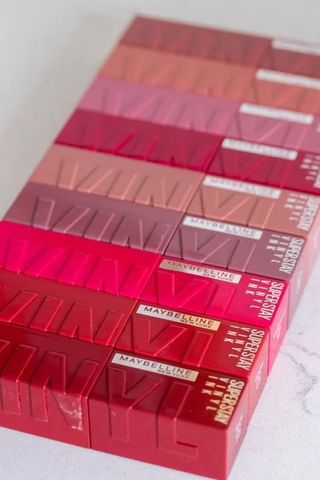 Son Bóng Bền Màu Maybelline New York Superstay Vinyl Ink 4.2ml - Vegan, Duy Trì Độ Ẩm, Không Lem, Nhiều Màu Sắc Tươi Sáng