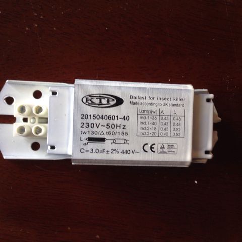 Tăng phô 40W cho đèn diệt côn trùng