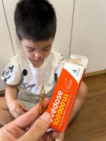 Uvedose - Vitamin D 100.000IU liều cao của Pháp