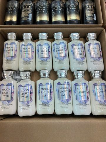 Sữa Dưỡng Thể Bath & Body Works 236ml - Dưỡng ẩm, Làm mềm da với Hương Chua Ruby và Hoa Diên Vĩ - Sản phẩm Chăm sóc Da Cao Cấp