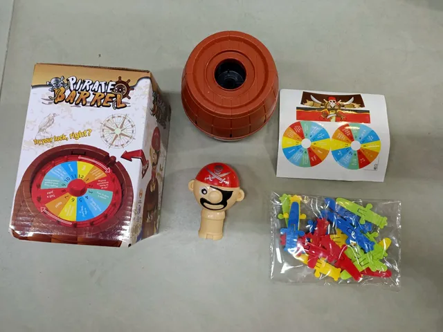 Đồ Chơi Hải Tặc Thùng Phuy Ngẫu Nhiên - Bộ Đồ Chơi Giải Trí Sáng Tạo Cho Trẻ Em Từ 3 Tuổi - Nhiều Nhân Vật Hấp Dẫn