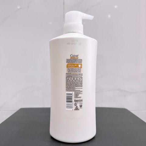 Dầu gội sạch gàu Clear chai 630g