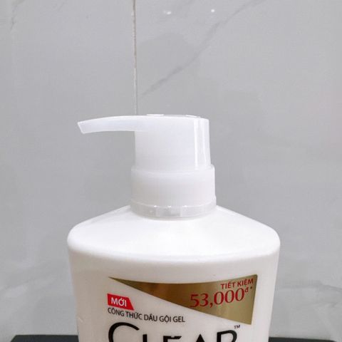 Dầu gội sạch gàu Clear chai 630g