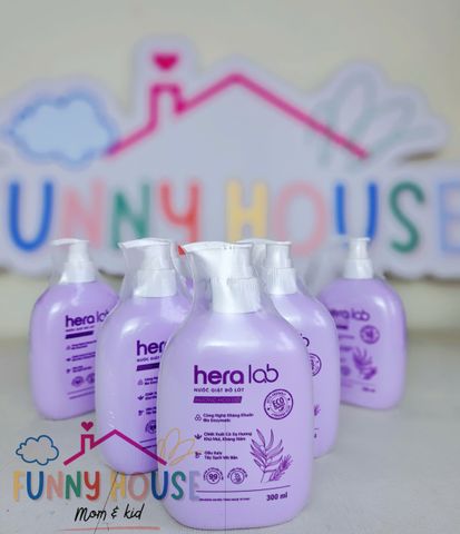 Nước Giặt Đồ Lót Heralab Hương Hoa Cỏ - Khử Mùi, Kháng Nấm, Tẩy Sạch Vết Bẩn - Dung Tích 300ml, Bảo Vệ Sức Khỏe Phụ Nữ