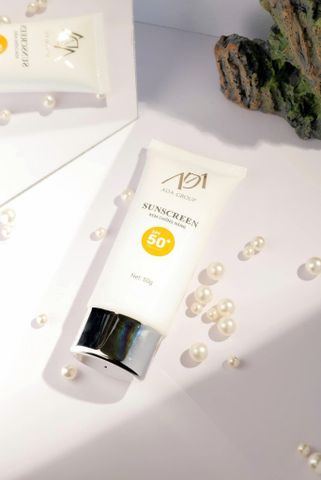 Kem Chống Nắng ADA Cosmetic Sunscreen SPF50+ PA+++(50g)