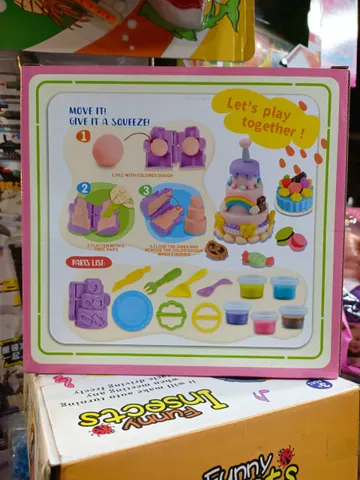 Bộ đồ chơi đất nặn làm bánh (5832) YiQis Sweet Cake - Sáng tạo với bột nặn nhiều màu sắc và phụ kiện làm bánh cho trẻ em