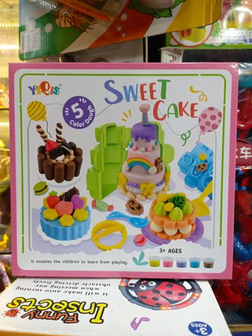 Bộ đồ chơi đất nặn làm bánh (5832) YiQis Sweet Cake - Sáng tạo với bột nặn nhiều màu sắc và phụ kiện làm bánh cho trẻ em