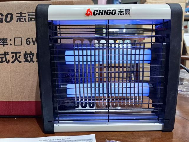Đèn bắt muỗi điện cỡ lớn hãng CHIGO ZG-W23