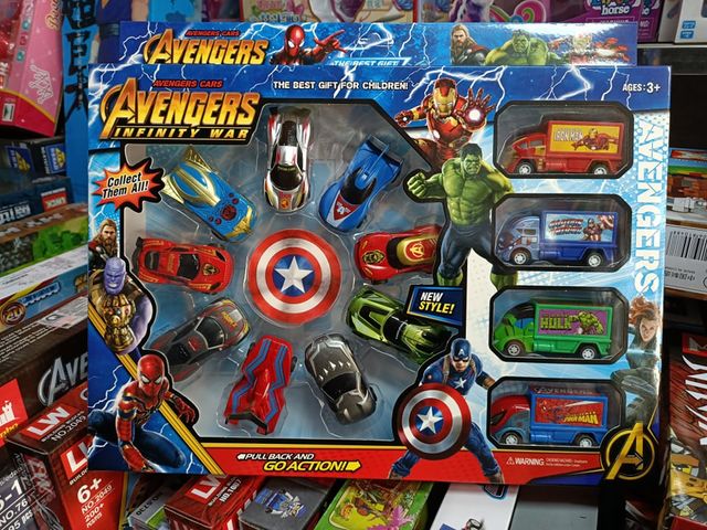 Bộ 13 xe ô tô chủ đề siêu anh hùng Avengers 757-24