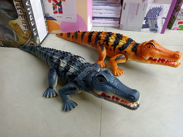 Đồ Chơi Cá Sấu Chạy Bằng Pin Có Đèn & Âm Thanh - Đồ Chơi Giải Trí An Toàn Cho Trẻ Em, Sáng Tạo Và Phấn Khích