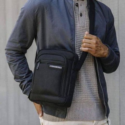 Túi Đeo Chéo Samsonite Nam - Tiện Lợi, Hiện Đại Cho Du Lịch và Hằng Ngày - Kích Thước 26x20cm