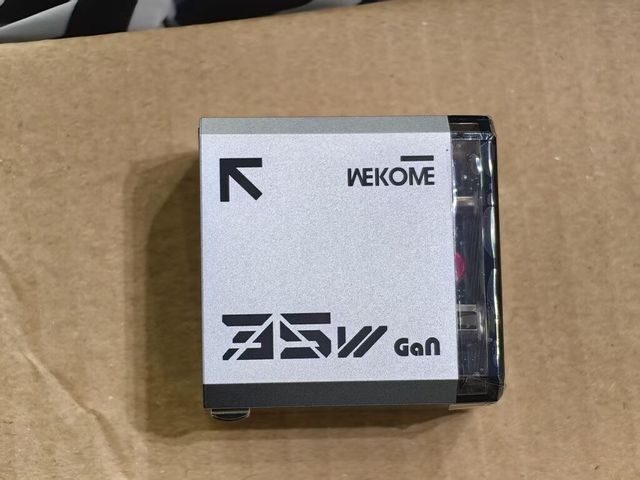 Củ Sạc Nhanh 35W WEKOME WP-U23 - 2 Cổng Sạc USB-C & USB-A, Công Nghệ GaN, Tốc Độ Cao, Thiết Kế Nhỏ Gọn, Duy Trì Nhiệt Độ Thấp