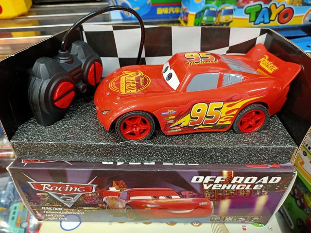 Đồ Chơi Xe Ô Tô McQueen 95 Điều Khiển Từ Xa Bằng Pin Có Đèn LED - Quà Tặng Tuyệt Vời Cho Trẻ Em Yêu Thích Tốc Độ