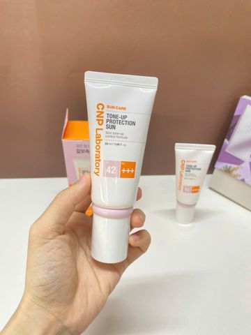 Set Kem Chống Nắng Nâng Tông CNP Laboratory SPF42/PA+++ 50ml + 31ml - Kiềm Dầu, Bảo Vệ Da Nhạy Cảm, Dễ Dàng Trang Điểm
