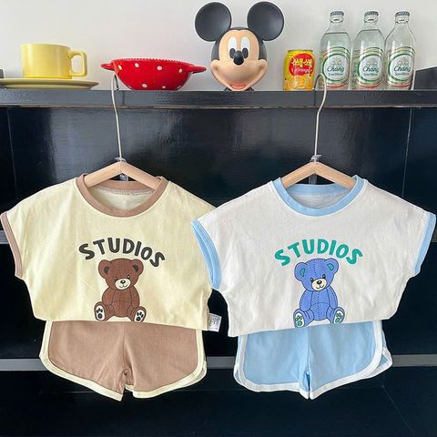 Bộ đồ bé trai cotton mềm mại họa tiết gấu nâu kem mẫu Hàn Quốc - Thời trang mùa hè phong cách năng động 3 lỗ