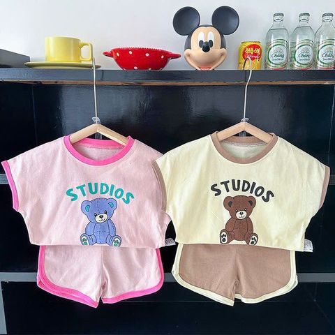 Bộ đồ bé trai cotton mềm mại họa tiết gấu nâu kem mẫu Hàn Quốc - Thời trang mùa hè phong cách năng động 3 lỗ