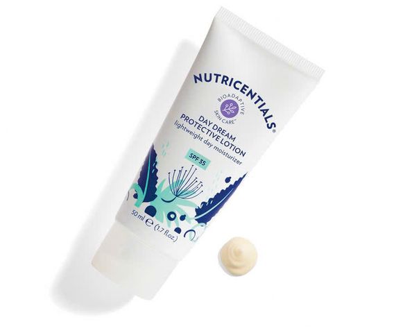 Kem Dưỡng Ẩm Ngày Nutricentials 50ml Nuskin - Giải Pháp Cho Da Thường & Da Dầu, Chống Lão Hóa & Duy Trì Độ Ẩm Tối Ưu
