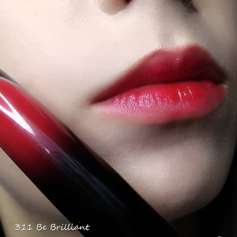 Son Kem Bóng L'Oreal Brilliant Signature Hi Shine - Chất Son Mịn, Bền Màu, Đầm Sắc Đa Dạng, Tăng Cường Tự Tin Khi Thoa