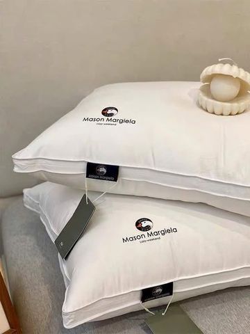 Gối Lông Ngỗng Trắng Cao Cấp Mason Margiela - Tận Hưởng Giấc Ngủ Sang Trọng Như Khách Sạn 5 Sao, Kèm Túi Xách Tiện Lợi